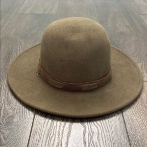 Classic Felt Hat with leather trim